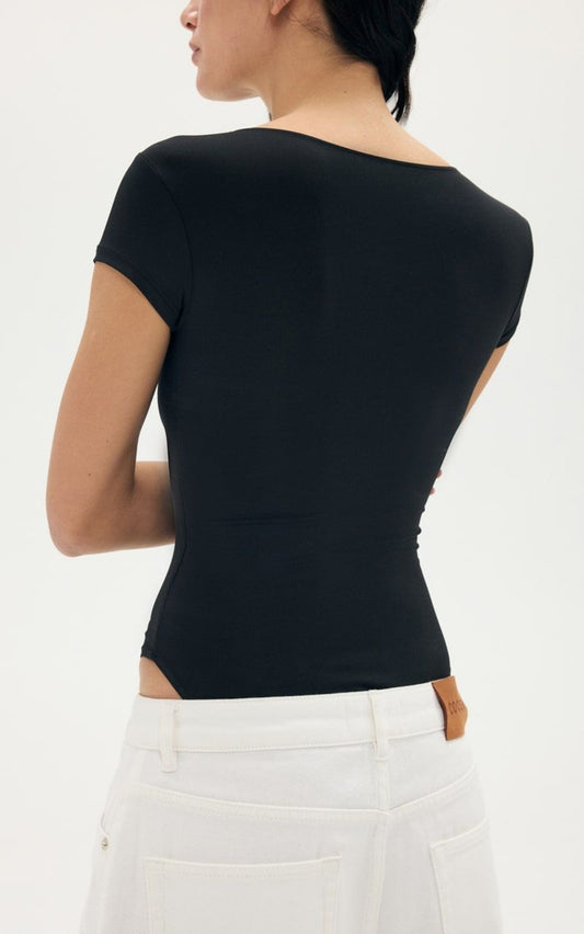 Andra hudens figurnära bodysuit